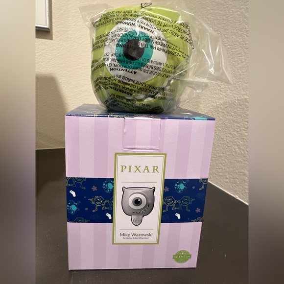 NIB Disney x Scentsy Mike Wazowski wax warmer - Picture 2 of 2